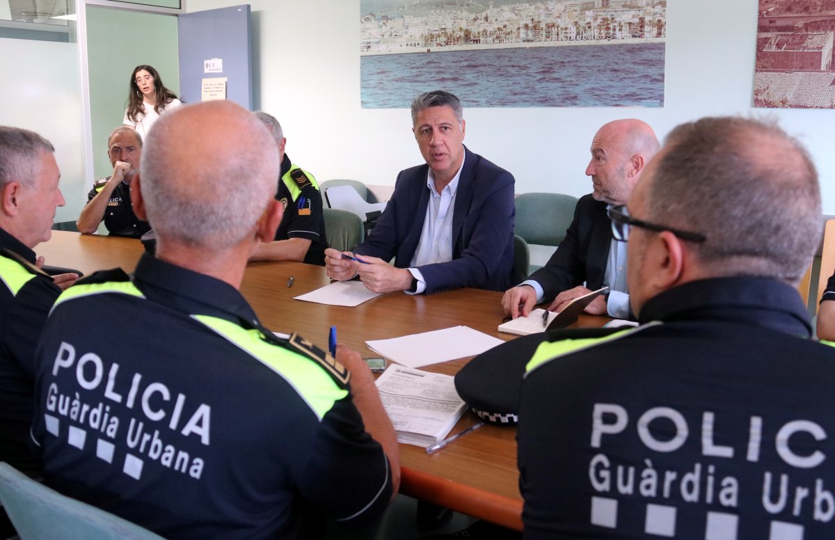 Albiol reunido con mandos de la Guardia Urbana de Badalona