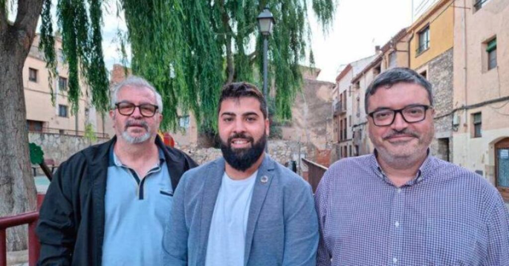 Els representants dels partits Esquerra Montblanc, Junts per Montblanc i Despertem Poble