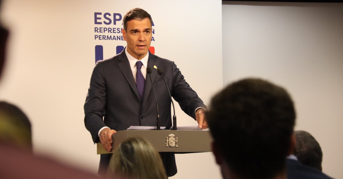 El president del Govern central, Pedro Sánchez, durant la roda de premsa posterior a la reunió del Consell Europeu celebrat a Brussel·les (Albert Cadanet, ACN)