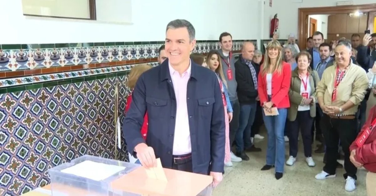 El presidente del Gobierno de España, Pedro Sánchez, el primero en votar (CCMA)