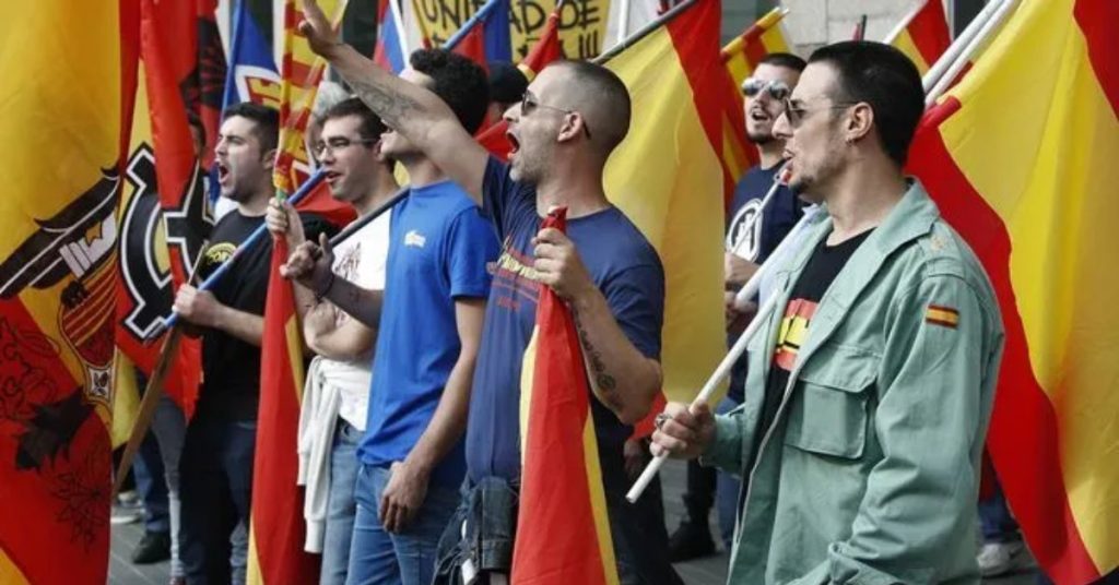 Manifestació a Montjuïc de la Falange, Democracia Nacional y Movimiento Católico Español (CCMA)