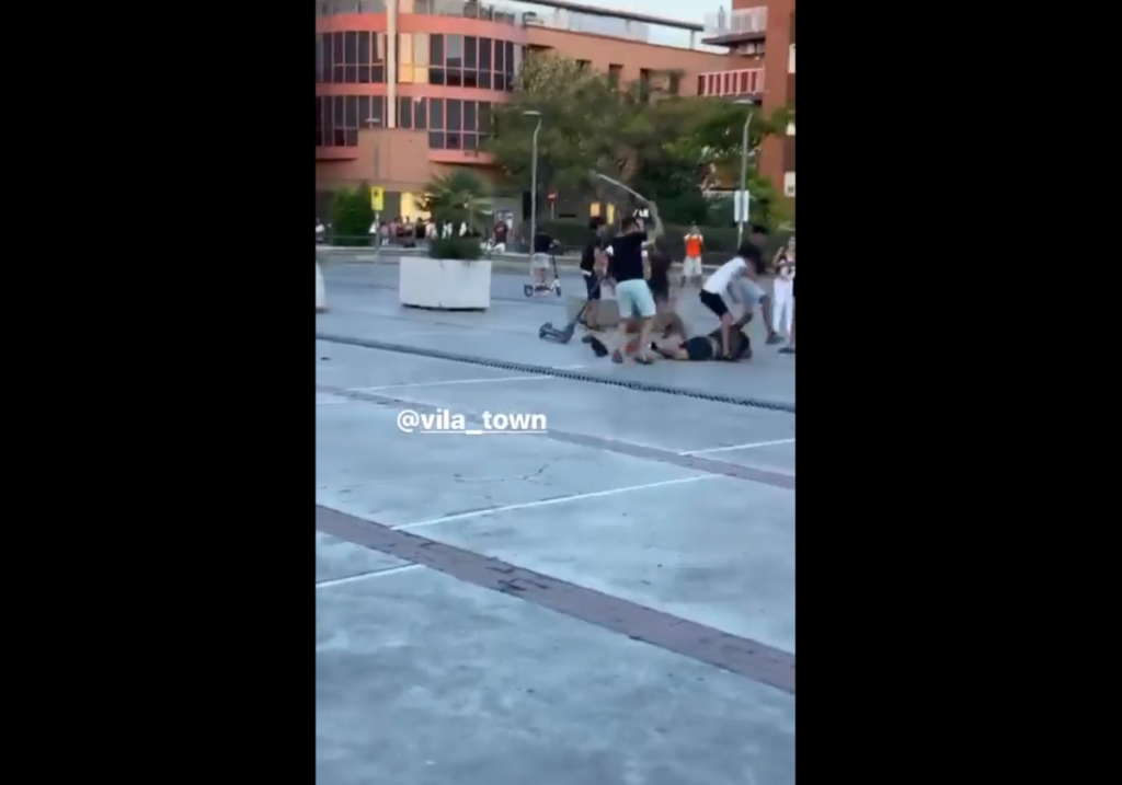 Imatge del moment de la pallissa a Vilanova i la Geltrú