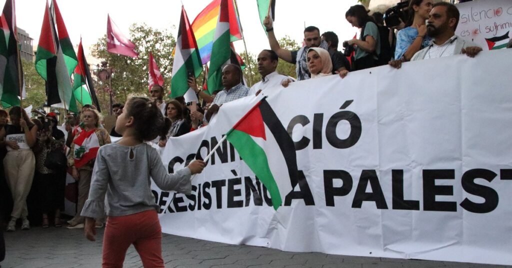 Concentración en el Passeig de Gràcia (Blanca Blay, ACN)