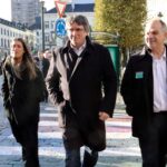 Carles Puigdemont, Jordi Turull y Míriam Nogueras tras salir del Parlamento Europeo en el marco de les conversaciones para la investidura (Nazaret Romero, ACN)