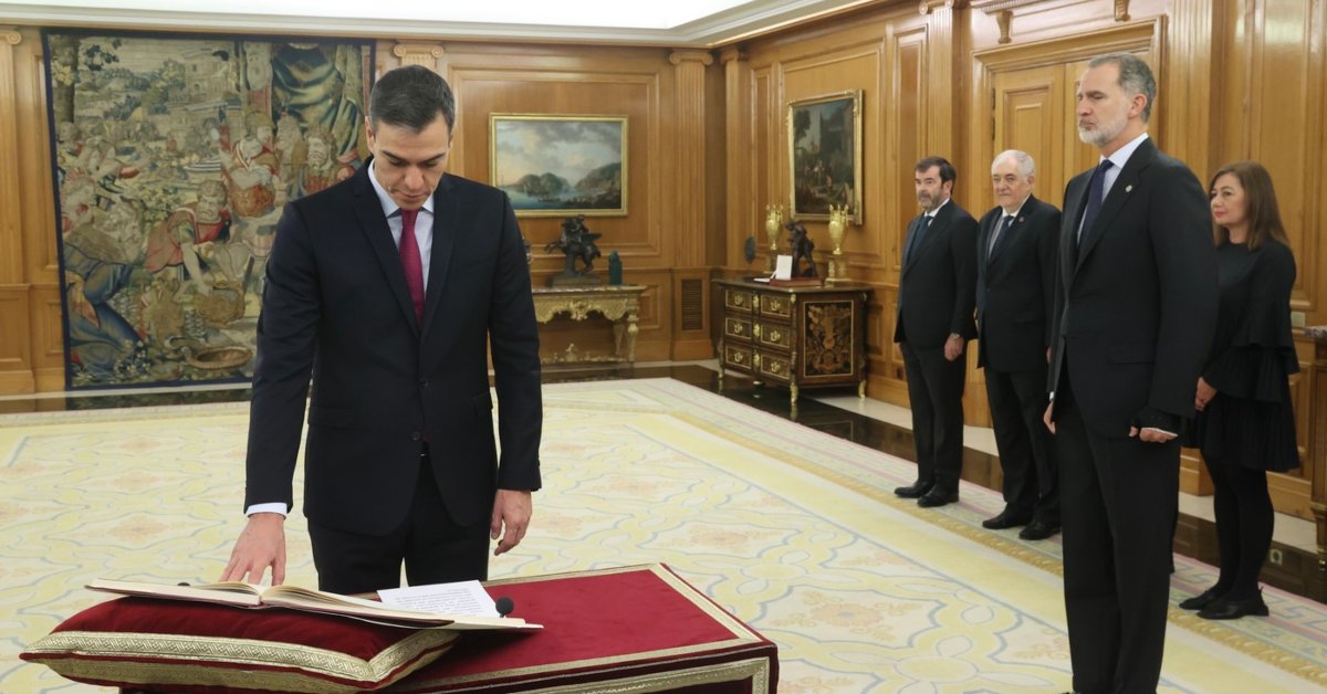 El president del Govern d'Espanya, Pedro Sánchez, promet el càrrec a la Zarzuel davant el rei Felip VI i la cúpula dels estaments de l'Estat (Casa Real)