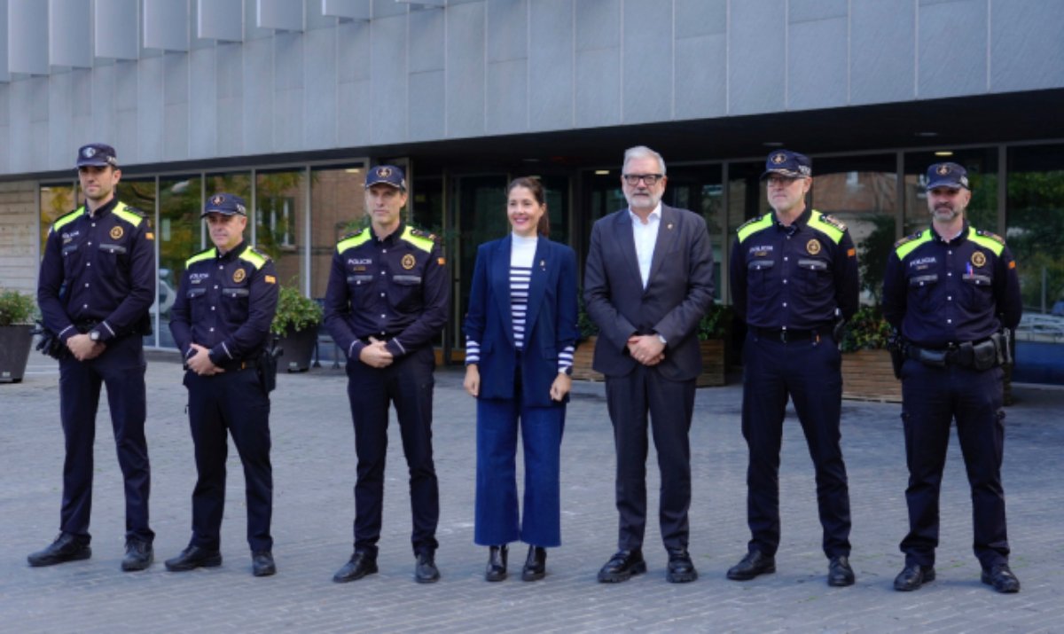 Larrosa, Morón i Ibarz amb els responsables de la nova unitat (Ajuntament de Lleida)
