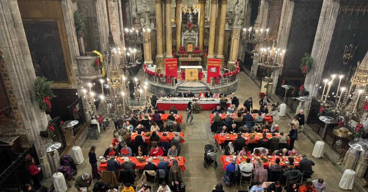 Dinar de Nadal a la Basílica de Sant Just i Pastor de Barcelona, organitzat per la Comunitat de Sant Edigi (Comunitat de Sant Edigi, ACN)