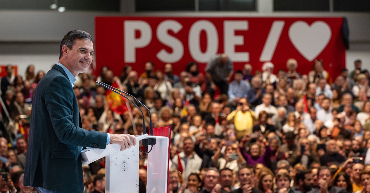 El presidente del Gobierno de España y líder del PSOE, Pedro Sánchez, en el mitin socialista en Madrid