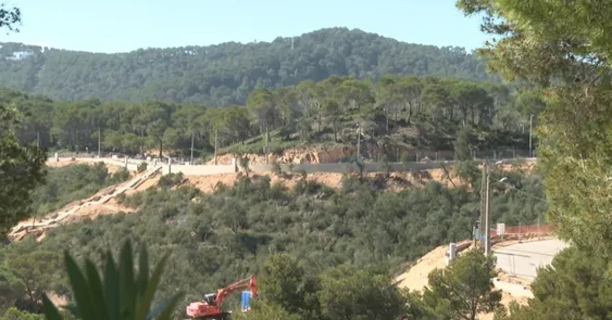 Els terrenys que formen part del pla urbanístic de la cala d'Aigua Xelida, on s'hi projecta un hotel de 66 habitacions (ACN)