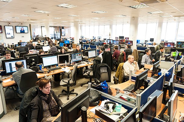 El Sindicat de Periodistes de Catalunya denuncia que los informativos de TV3 son oficialistas y se pliegan a los intereses del govern de la Generalitat