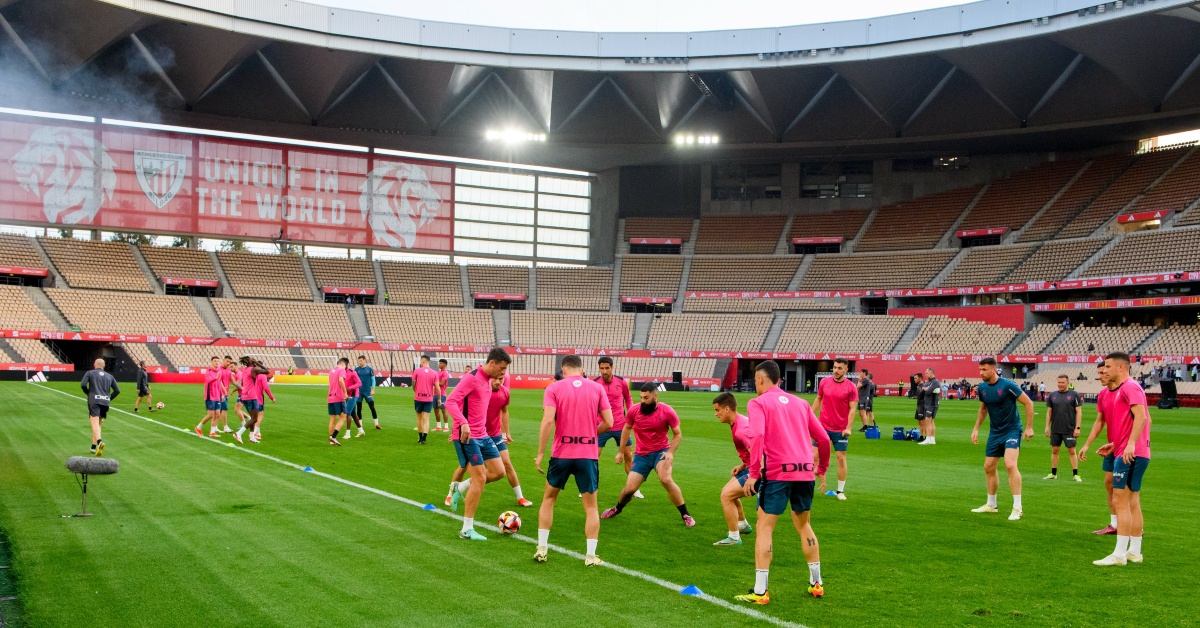 L'Athletic Club de Bilbao entrena a l'Estadi de La Cartuja