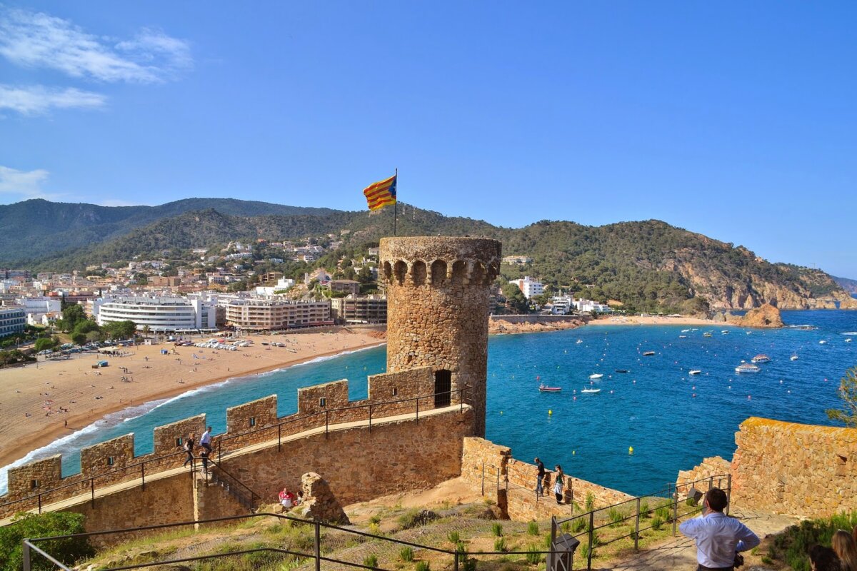 La estelada al castell de Tossa de Mar