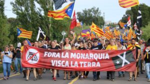 Manifestació d'animonàrquics a Caldes (Aleix Freixas y Gerard Vilà, ACN)