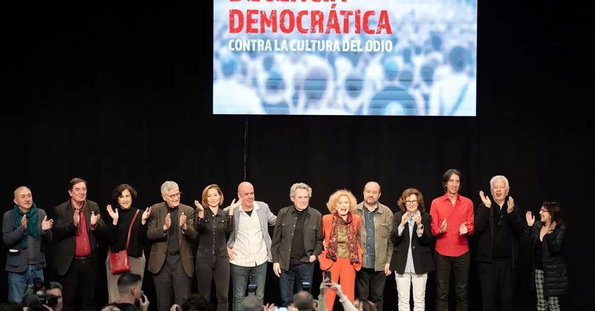 Sindicats i personalitats de la cultura en un acte per la decència democràtica