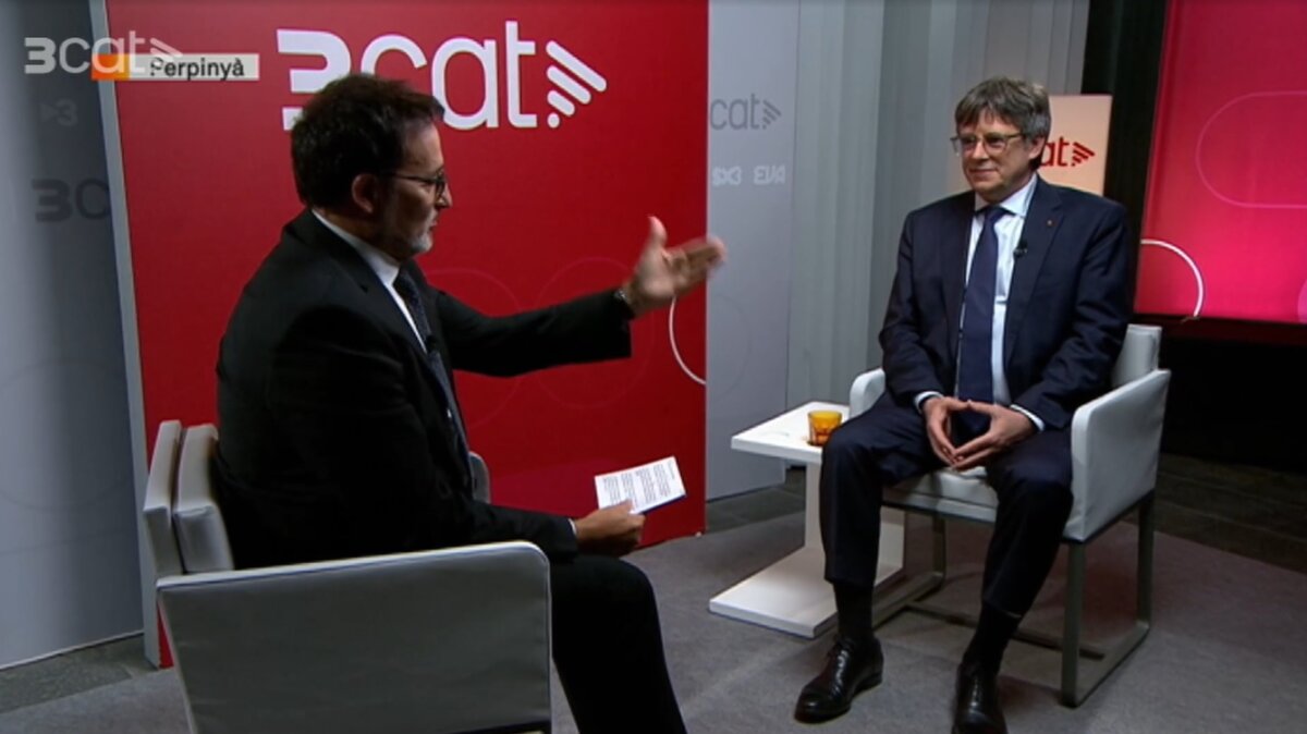 Xavier Graset es va desplaçar amb els plafons del programa ‘Més 324’ a Perpinyà per entrevistar Carles Puigdemont aquest 15 d’abril