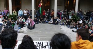 Asamblea de estudiantes concentrados en la UB para denunciar el genocidio del pueblo palestino (Norma Vidal, ACN)