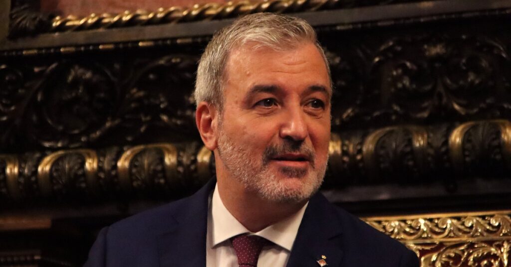 El alcalde Jaume Collboni en el pleno municipal (Blanca Blay, ACN)