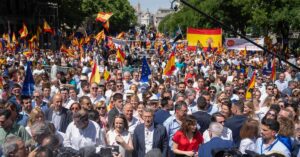 Plana mayor del PP en la manifestación contra Pedro Sánchez, la ley de amnistía y la supuesta corrupción en el PSOE (Partido Popular)