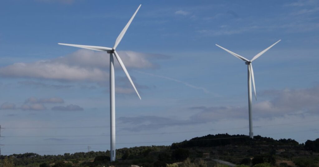 Aerogeneradores de un parque eólico en Vilalba dels Arcs, Terra Alta (ACN)