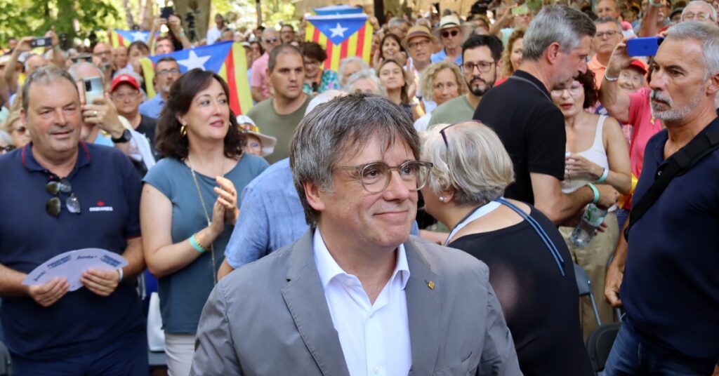 Carles Puigdemont a l'acte pels quatre anys de Junts a Els Banys i Palaldà (Nico Tomás, ACN)