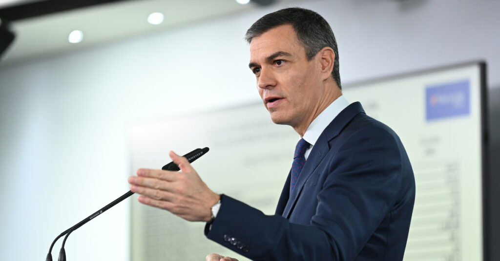 El presidente del Gobierno de España, Pedro Sánchez, en una rueda de prensa para anunciar nuevas medidas por la DANA (La Moncloa)