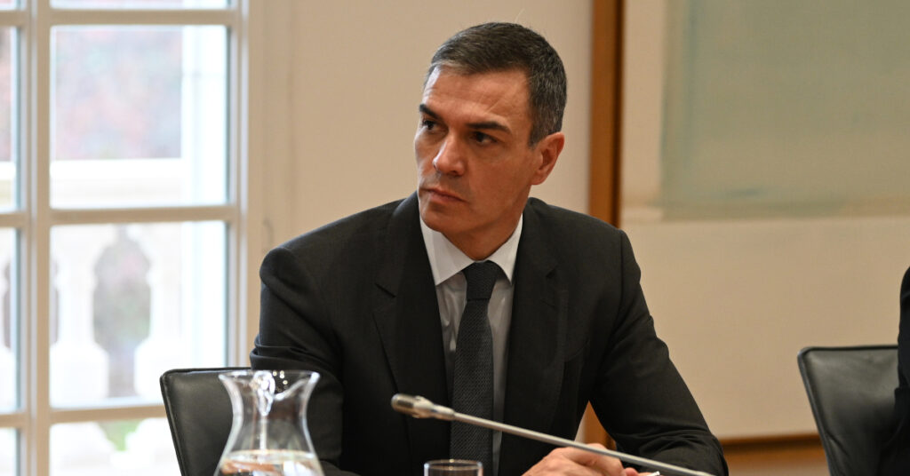 El presidente del Gobierno de España, Pedro Sánchez, durante la reunió del sábado del comité de crisis de seguimiento de la DANA en Valencia (Moncloa)