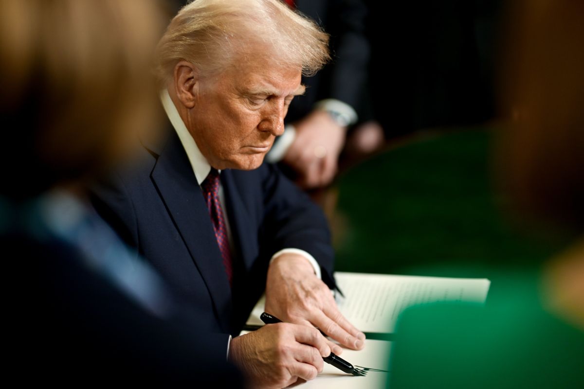 El president dels EUA, Donald Trump, firma els primers decrets com a 47è president dels Estats Units (La Casa Blanca)