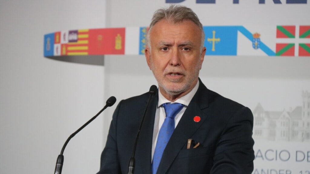 El ministro de Política Territorial, Ángel Víctor Torres, en una rueda de prensa después de la Conferencia de Presidentes (Miquel Vera, ACN)