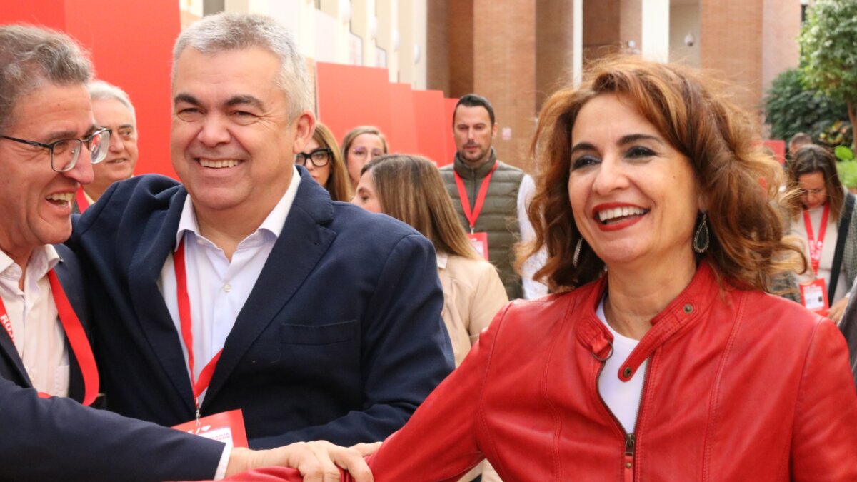 María Jesús Montero i Santos Cerdán, aquest divendres al Congrés del PSOE a Sevilla (Miquel Vera, ACN)