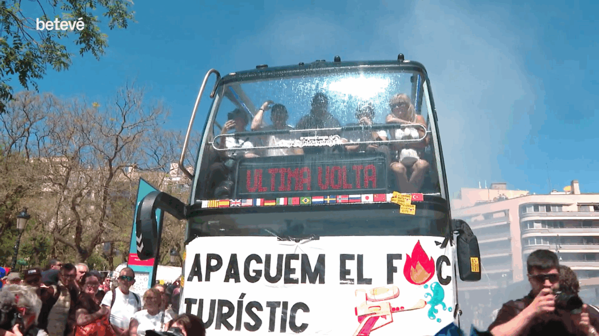Manifestació contra la massificació turística a Barcelona i altres ciutats del sud d'Europa (Betevé)