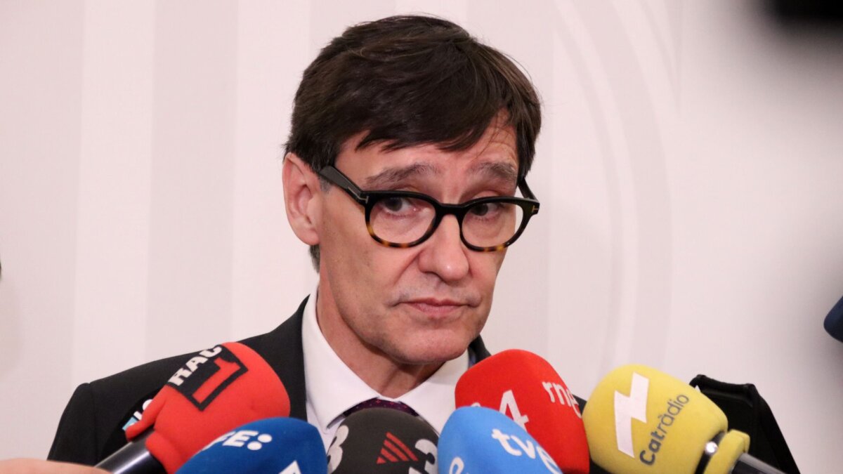 El presidente Salvador Illa atiende a los medios en Seúl (Mariona Puig y Blanca Blay, ACN)