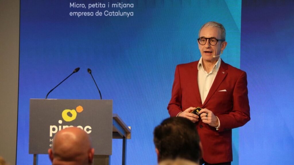 El secretari general de Pimec, Josep Ginesta, durant la jornada 'Reptes i oportunitats en la gestió dels fluxos migratoris' (Maria Asmarat, ACN)