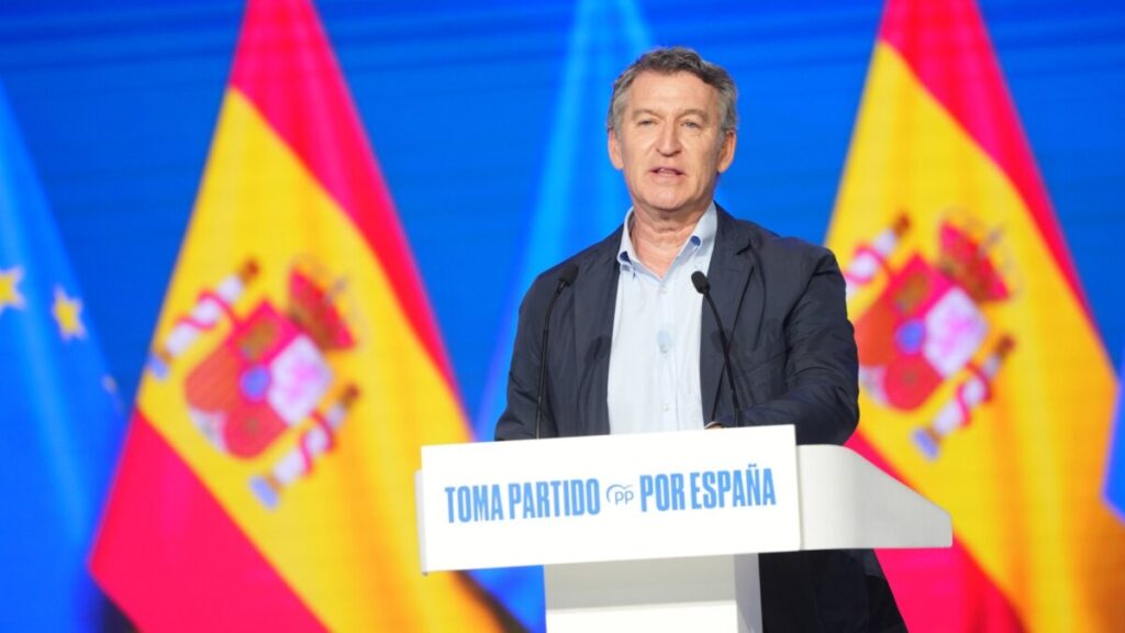 El presidente del PP, Alberto Núñez-Feijóo, clausura el congreso del partido (Javier Barbancho, ACN)