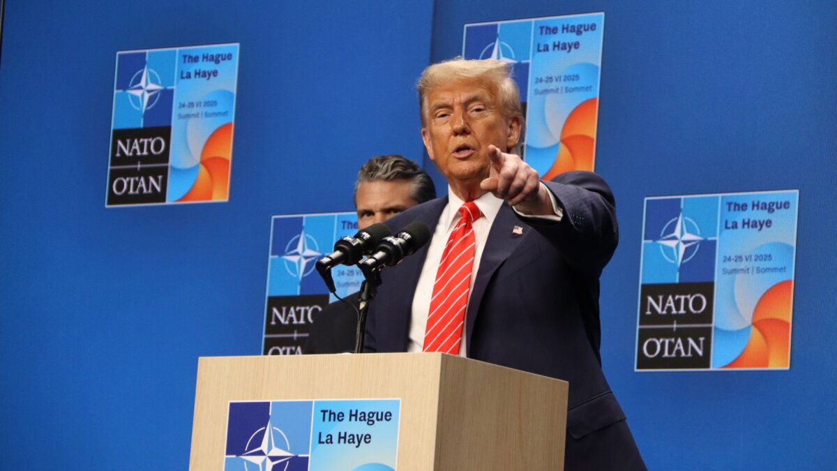 El presidente de Estados Unidos, Donald Trump, durante la rueda de prensa posterior a la cumbre de la OTAN celebrada en La Haya (Albert Cadanet, ACN)