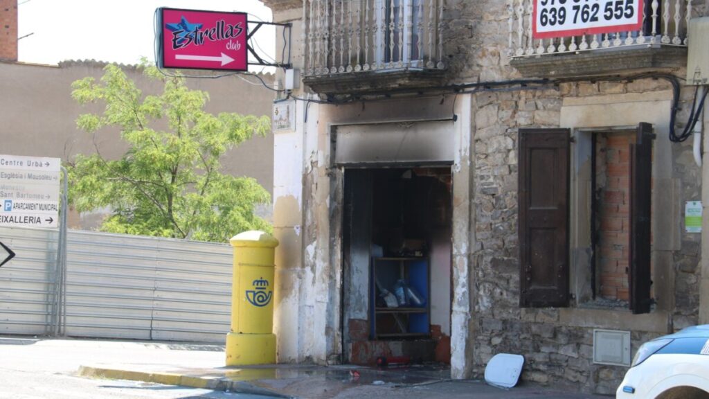 Local incendiat a Bellpuig (Alba Mor, ACN)