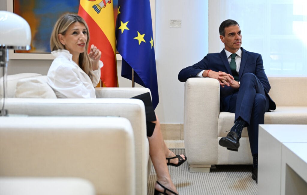 Yolanda Díaz i Pedro Sánchez en una reunió a la Moncloa (La Moncloa)