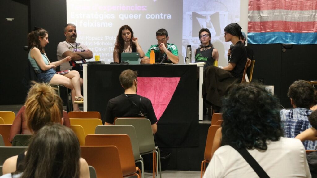 Participants de les I Jornades Internacionals de Lluita Borda i Antifeixista Trinxeres, impulsades per la Crida LGBTI amb el suport de SUDS i SCI Catalunya (Norma Vidal, ACN)