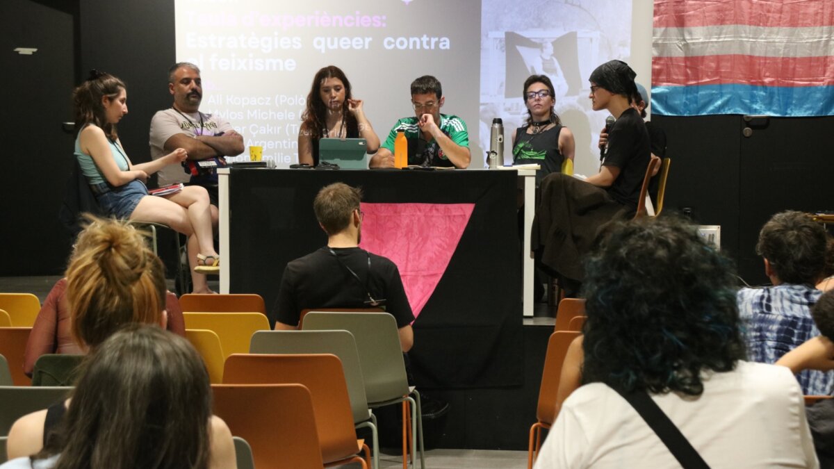 Participants de les I Jornades Internacionals de Lluita Borda i Antifeixista Trinxeres, impulsades per la Crida LGBTI amb el suport de SUDS i SCI Catalunya (Norma Vidal, ACN)