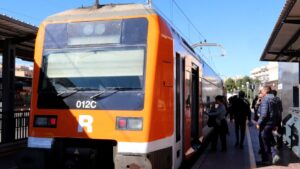 Un Rodalies de la R2 Sur en Vilanova i la Geltrú (G. Sánchez, ACN)