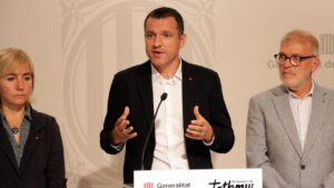 El conseller de Agricultura, Òscar Ordeig, explica los detalles del primer caso de Dermatosis Nodular Contagiosa detectado en Cataluña (Berta Artigas Fontàs, ACN)