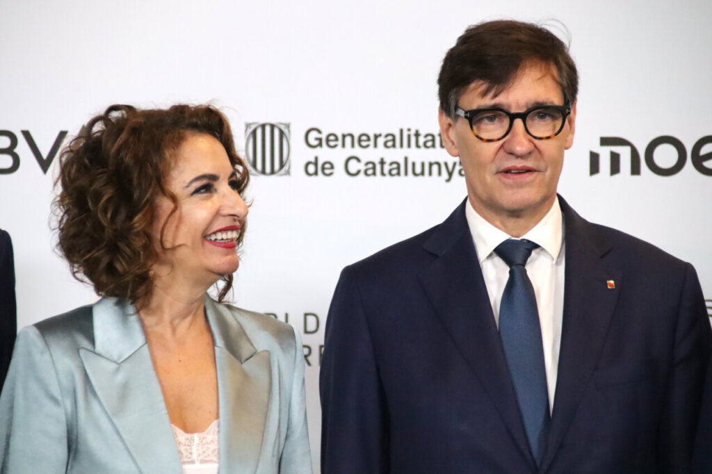 María Jesús Montero i Salvador Illa en un esdeveniment oficial