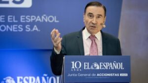 Pedro J. Ramírez parlant en un esdeveniment d'El Español