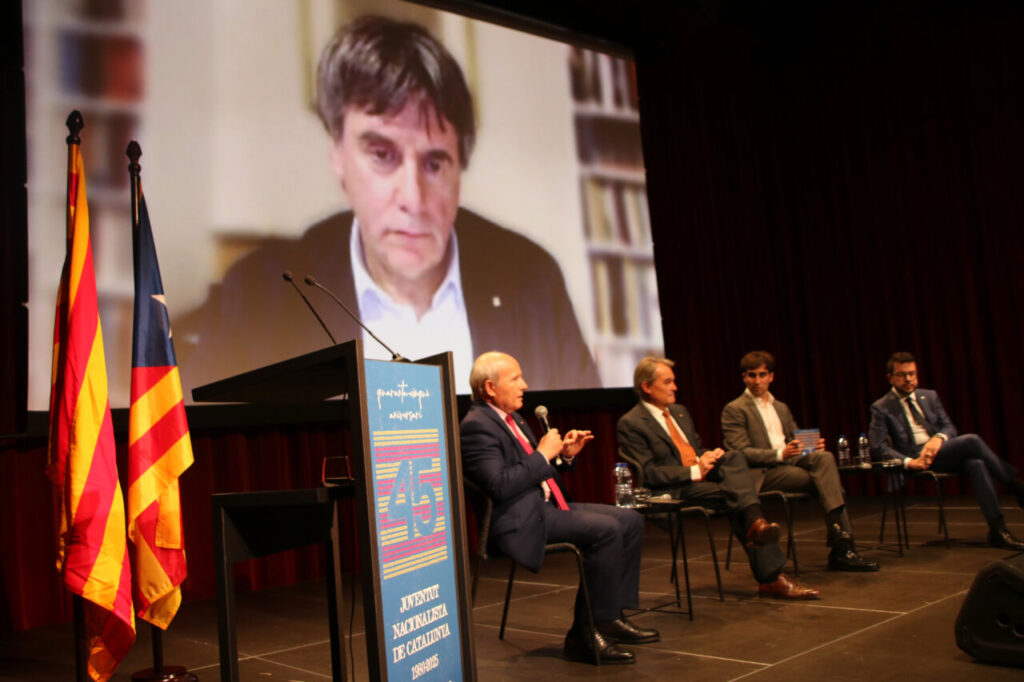 Els expresidents Montilla, Mas, Puigdemont i Aragonès en un acte commemoratiu.