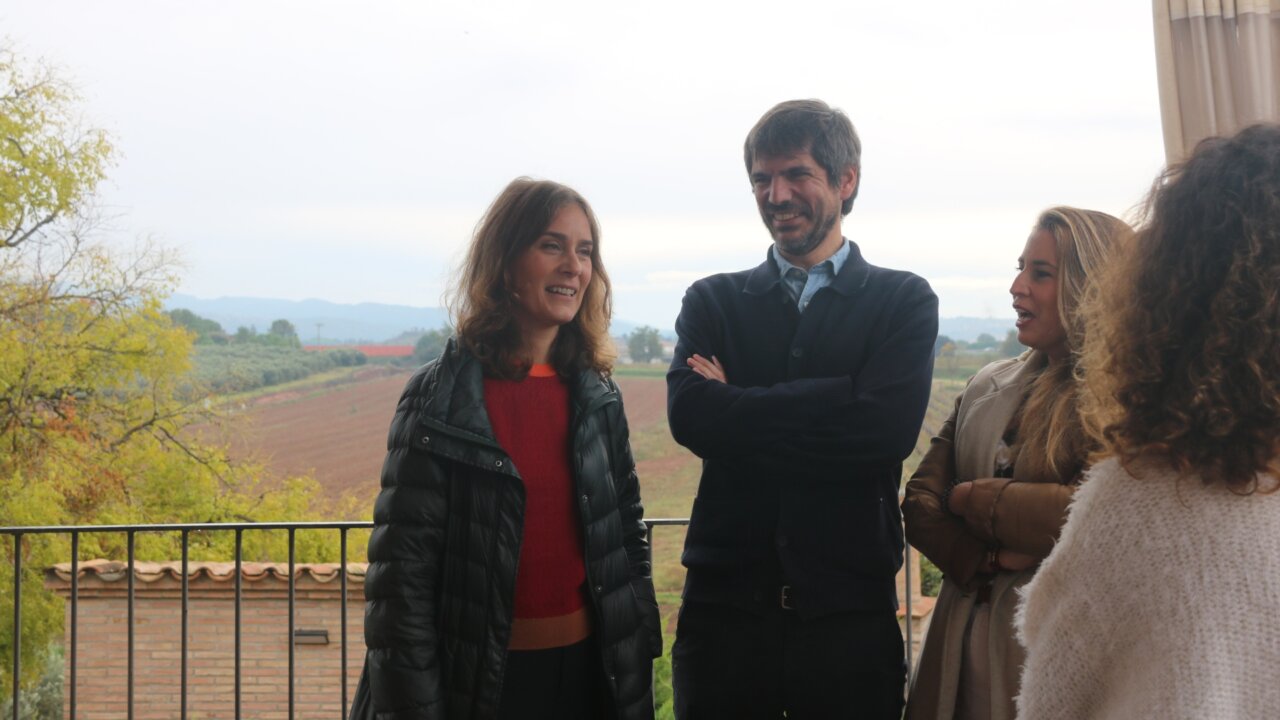 La presidenta dels Comuns al Parlament, Jéssica Albiach; i el ministre de Cultura, Ernest Urtasun, en una reunió extraordinària de l'executiva dels Comuns (Maria Asmarat, ACN)