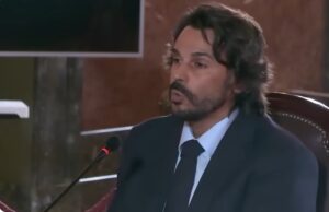 Alberto González Amador testificant en un judici relacionat amb frau fiscal.
