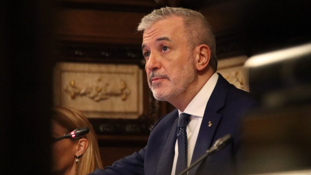 L'alcalde de Barcelona, Jaume Collboni, presideix el plenari (Blanca Blay, ACN)