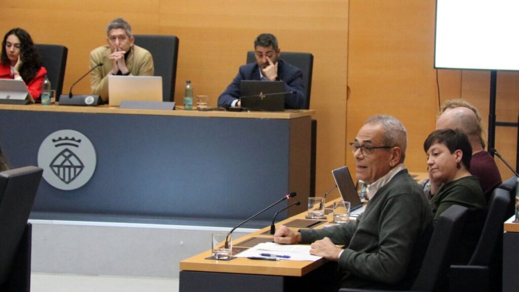 Quirós y Graells durante el pleno de presentación de la cuestión de confianza (Àlex Recolons, ACN)