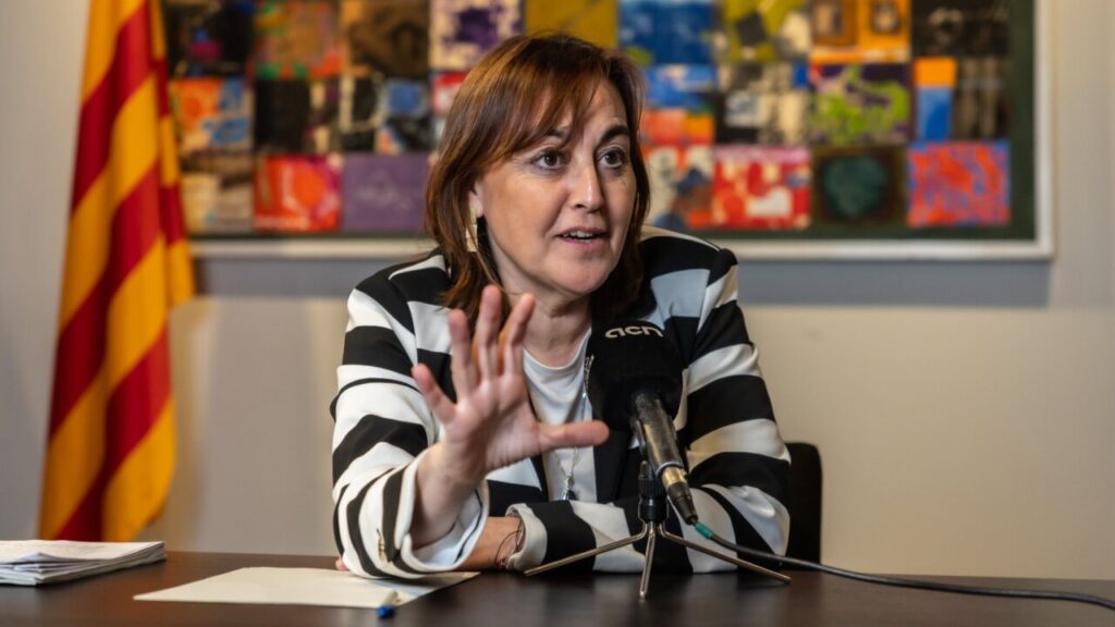 La portaveu del Govern català i consellera de Territori, Sílvia Paneque, durant una entrevista amb l'Agència Catalana de Notícies (Jordi Borràs, ACN)