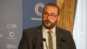 El presidente de la FMC y alcalde de Mataró, David Bote, durante su conferencia en el Fórum Europa (Bernat Vilaró, ACN)