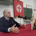 Jorge Fernández Díaz parlant sobre el seu llibre El temps de Maria a la parròquia Sant Jordi